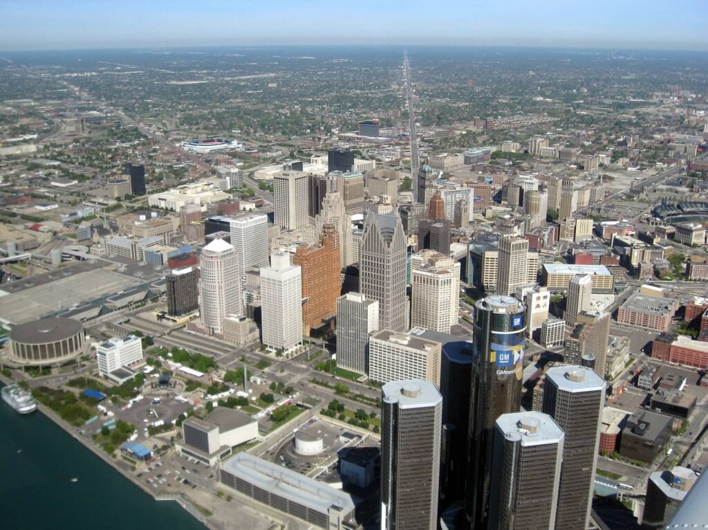 Commercial Collections in Detroit Metro