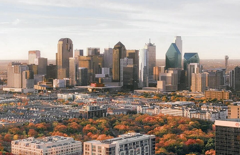 Commercial collections in Dallas-Fort Worth Metro